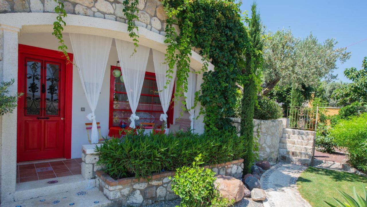 Villa Taraca Alacati Romantik Otel (Adults Only) Εξωτερικό φωτογραφία