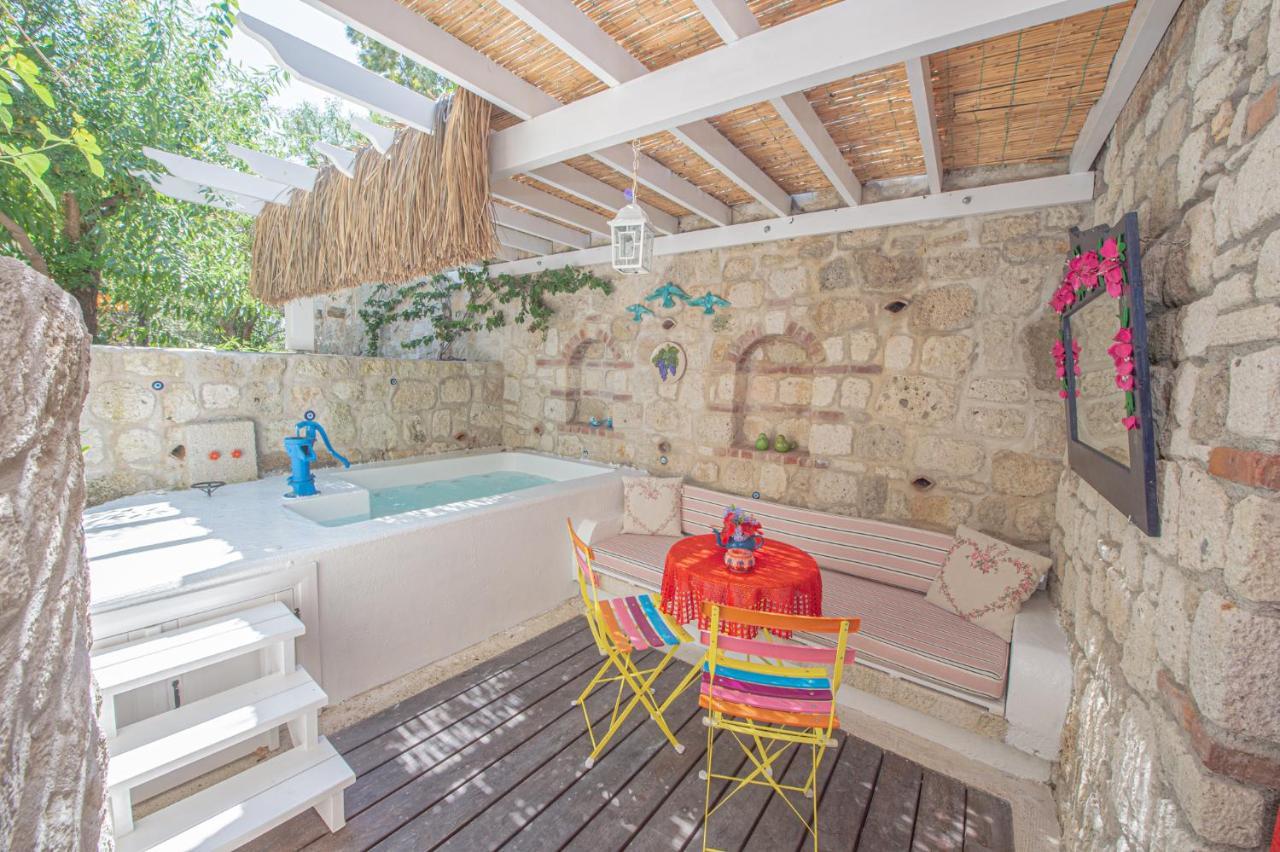 Villa Taraca Alacati Romantik Otel (Adults Only) Εξωτερικό φωτογραφία