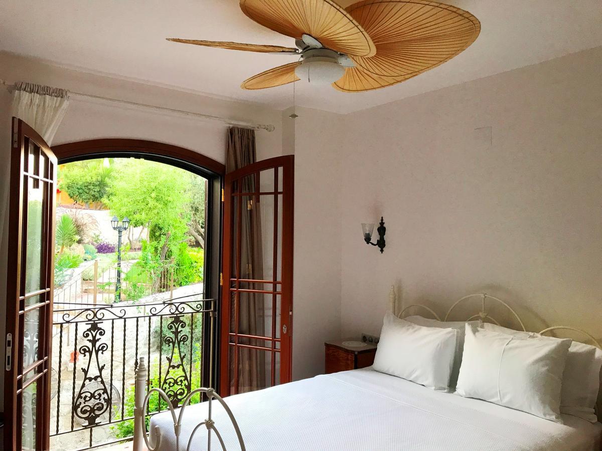 Villa Taraca Alacati Romantik Otel (Adults Only) Εξωτερικό φωτογραφία