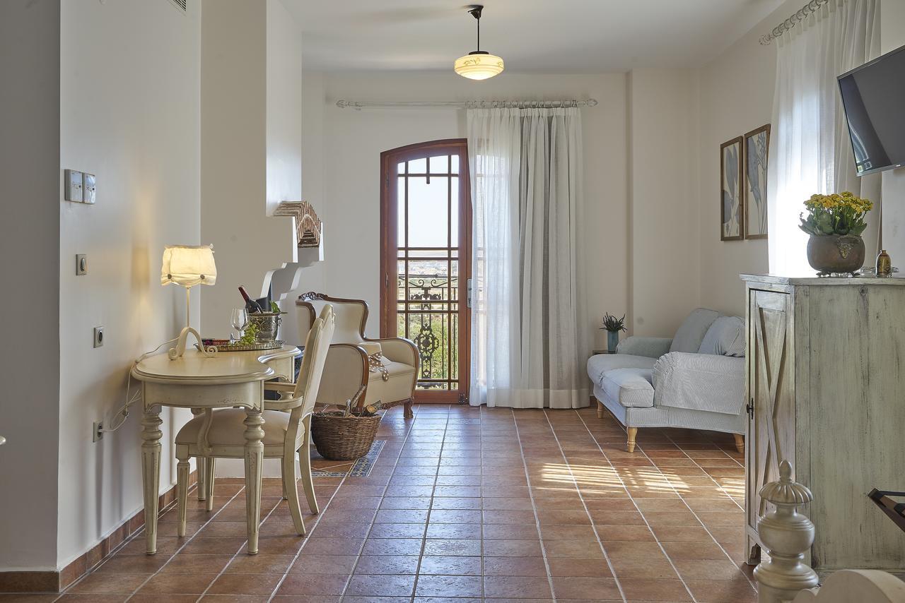 Villa Taraca Alacati Romantik Otel (Adults Only) Εξωτερικό φωτογραφία