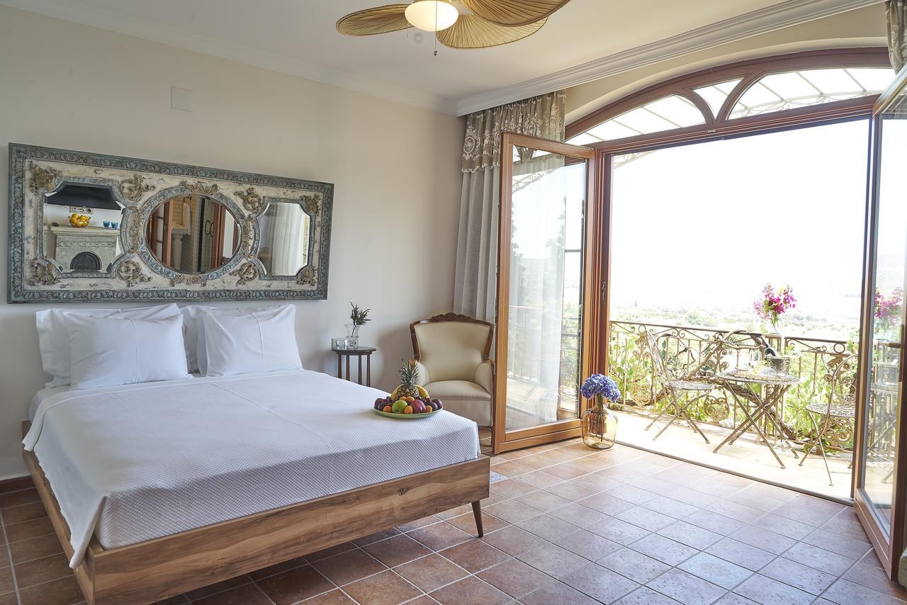 Villa Taraca Alacati Romantik Otel (Adults Only) Εξωτερικό φωτογραφία